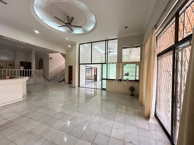 Rumah Banglo untuk Dijual di Taman Taynton View (Cheras) - Angel Ng - Living Room - PropertyGuru.com.my