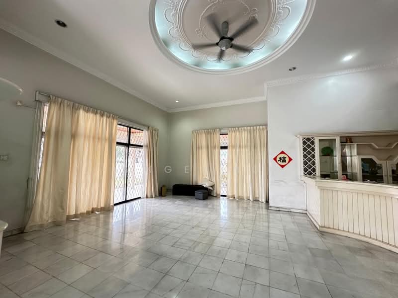 Rumah Banglo untuk Dijual di Taman Taynton View (Cheras) - Angel Ng - Living Room - PropertyGuru.com.my