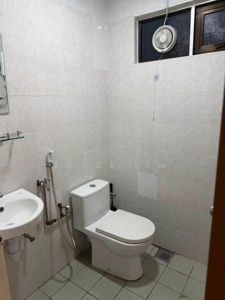 Pangsapuri untuk Disewa di The Ocean View (Bandar Sri Pinang) - JOYCE LIM - Bathroom - PropertyGuru.com.my