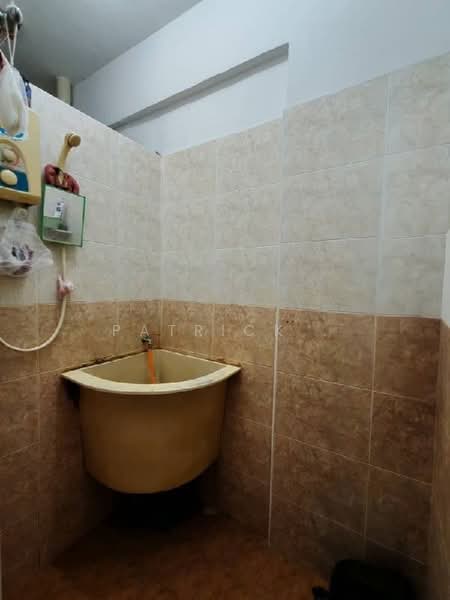 Pangsapuri untuk Dijual di Seri Nibung - Patrick . - Bathroom - PropertyGuru.com.my