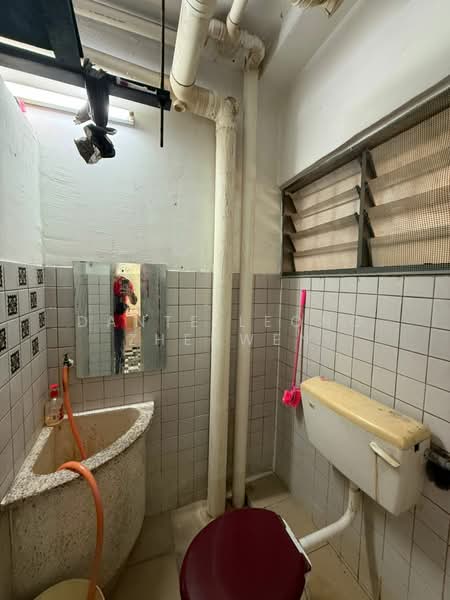 Pangsapuri untuk Disewa di Taman Koperasi Maju Jaya - Dante Leong Zhenwen - Bathroom - PropertyGuru.com.my