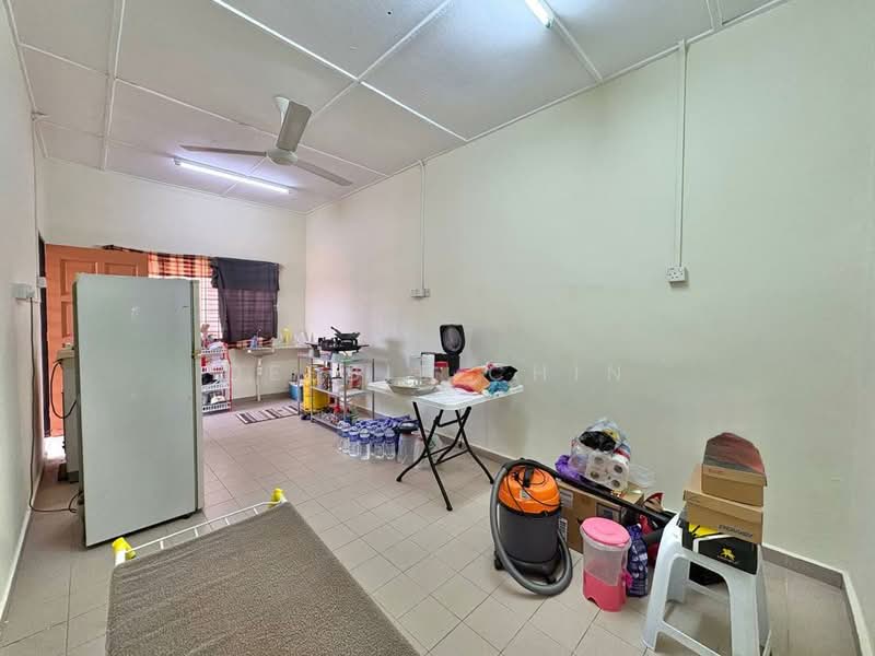 1-storey Terraced House for Sale in Kota Masai (Pasir Gudang) - Debbie Chin - Kitchen - PropertyGuru.com.my