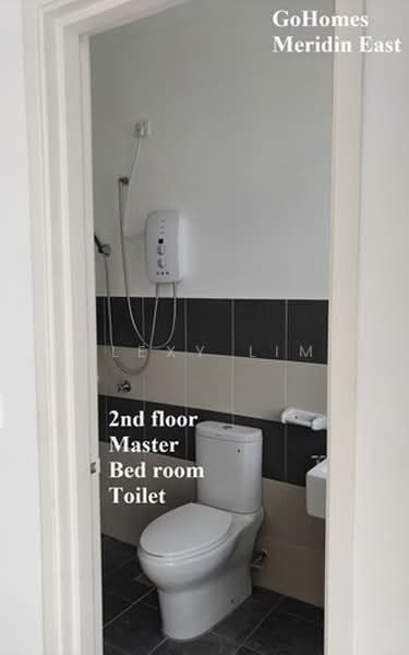Rumah Teres 2 Tingkat untuk Disewa di Pasir Gudang (Johor) - Alexy Lim - Bathroom - PropertyGuru.com.my