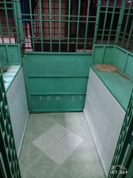 Flat for Sale at Bandar Bukit Tinggi 2 - Tom Lee - PropertyGuru.com.my
