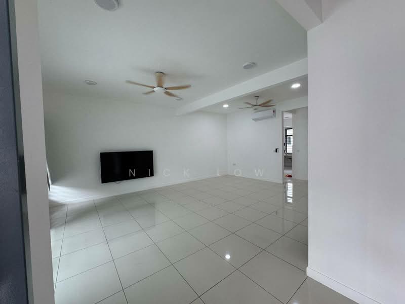 2-storey Terraced House for Rent in Bandar Dato Onn (Tebrau) - Nick Low - Living Room - PropertyGuru.com.my