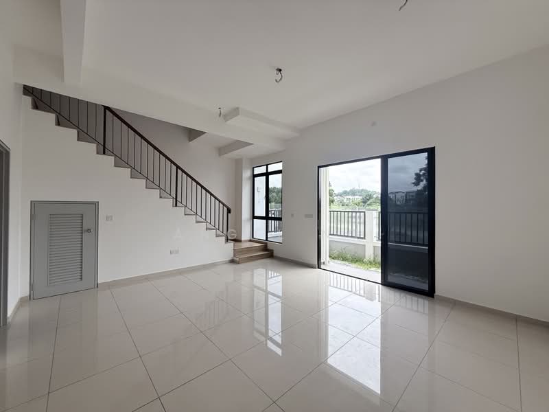 Rumah Teres 2 Tingkat untuk Dijual di Bandar Tun Hussein Onn (Cheras) - Angel Ng - Living Room - PropertyGuru.com.my