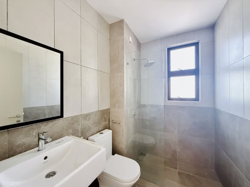 Rumah Teres 2 Tingkat untuk Dijual di Bandar Tun Hussein Onn (Cheras) - Angel Ng - Bathroom - PropertyGuru.com.my