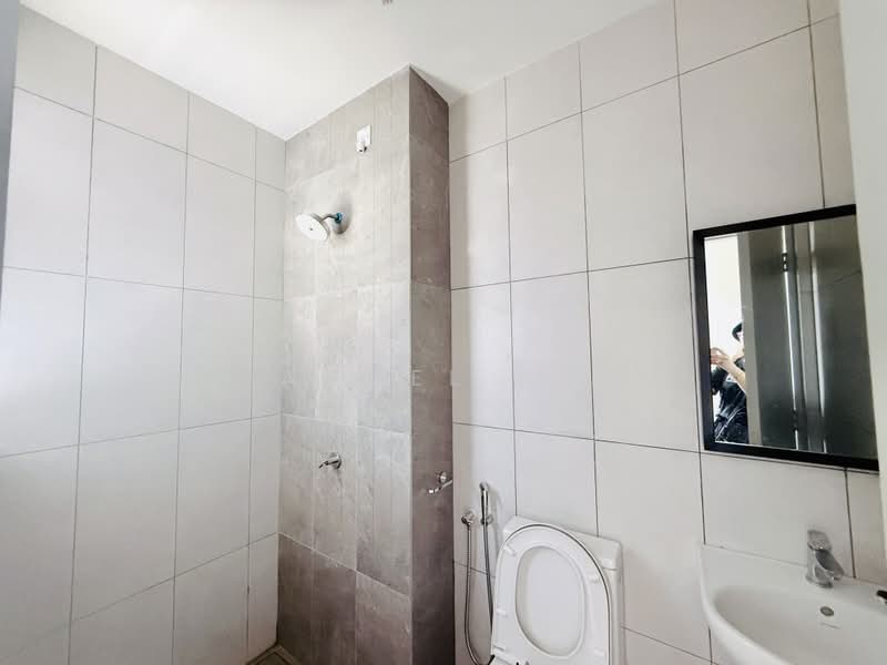 Rumah Teres 2 Tingkat untuk Dijual di Bandar Tun Hussein Onn (Cheras) - Angel Ng - Bathroom - PropertyGuru.com.my