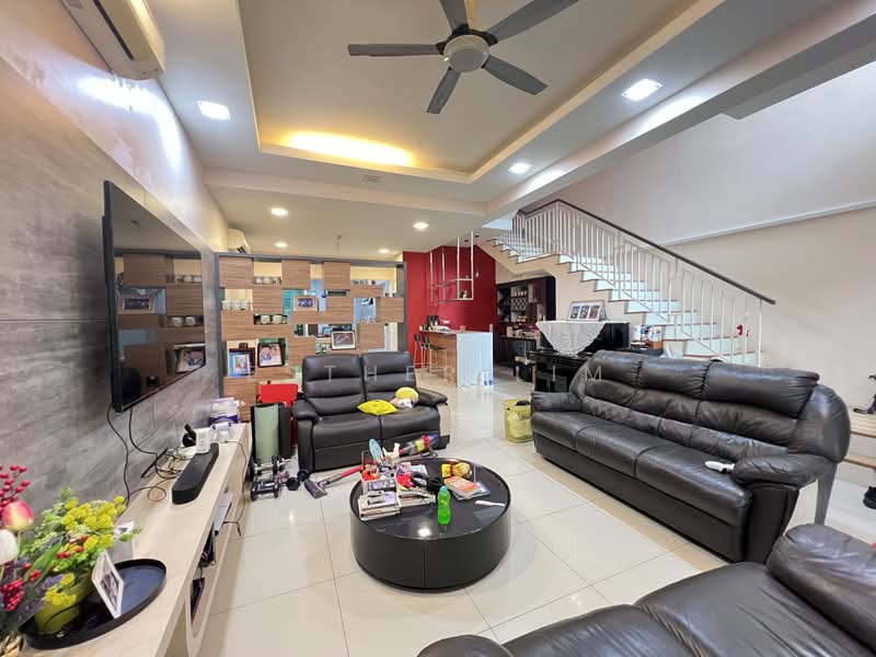 3-storey Terraced House for Sale in Seksyen 11 (Kota Damansara) - Esther Lim - Living Room - PropertyGuru.com.my
