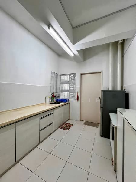 Apartment for Rent at Idaman Iris - JOYCE LIM - Kitchen - PropertyGuru.com.my
