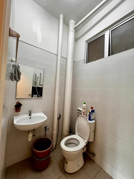 Apartment for Rent at Idaman Iris - JOYCE LIM - Bathroom - PropertyGuru.com.my