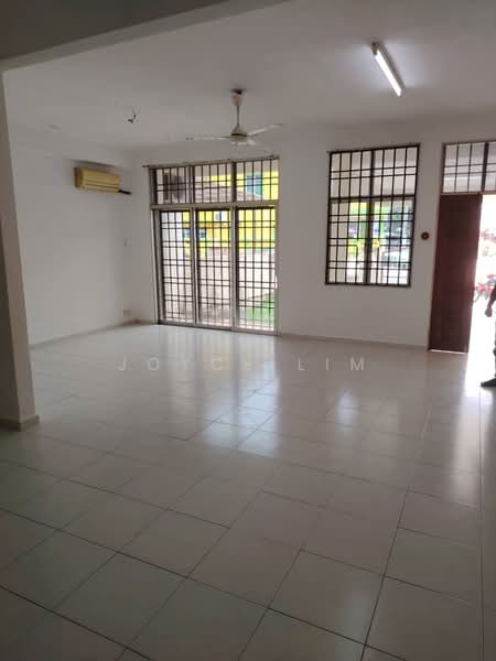 2-storey Terraced House for Rent in Batu Maung (Penang) - JOYCE LIM - Living Room - PropertyGuru.com.my