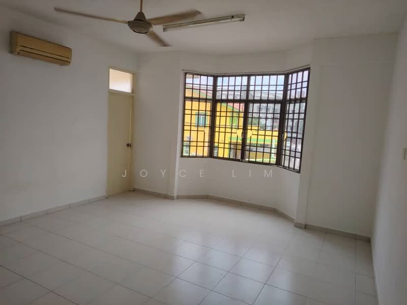 2-storey Terraced House for Rent in Batu Maung (Penang) - JOYCE LIM - Living Room - PropertyGuru.com.my