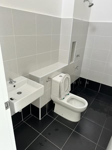 Rumah Teres 2 Tingkat untuk Disewa di Kota Masai (Pasir Gudang) - Debbie Chin - Bathroom - PropertyGuru.com.my