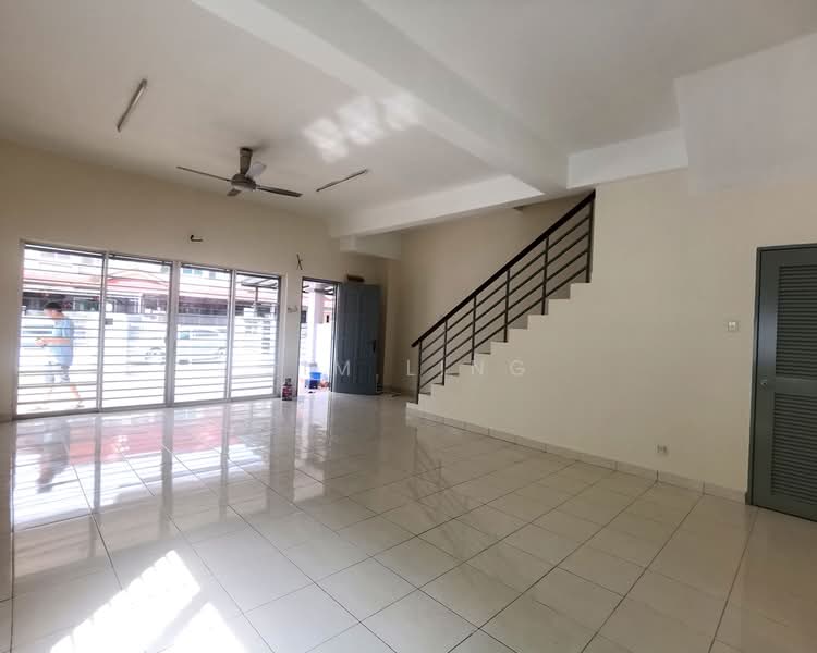 Rumah Teres untuk Dijual di Bandar Puteri Klang (Klang) - Jim Ling - Living Room - PropertyGuru.com.my