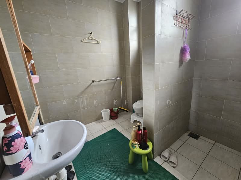 Bungalow for Sale in Sungai Buloh (Selangor) - Azik Khalid - PropertyGuru.com.my