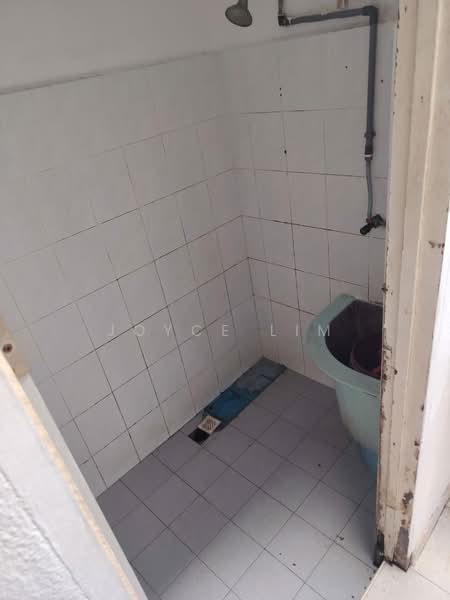 Terraced House for Rent in Batu Maung (Penang) - JOYCE LIM - Bathroom - PropertyGuru.com.my
