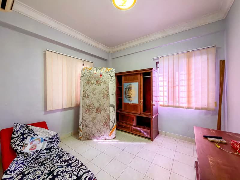 Condominium for Sale at Pangsapuri Saujana Gombak - Ashraf Azwan - Bedroom - PropertyGuru.com.my