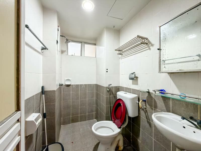 Condominium for Sale at Pangsapuri Saujana Gombak - Ashraf Azwan - Bathroom - PropertyGuru.com.my