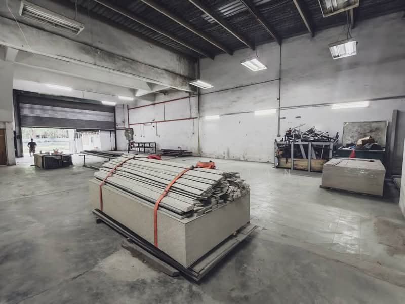 Factory for Rent in Taman Tan Sri Yaacob (Johor Bahru) - Crystal Tan - Interior - PropertyGuru.com.my