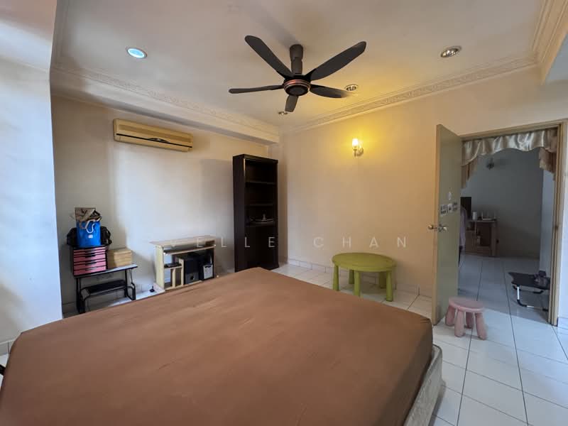 Rumah Teres 2 Tingkat untuk Dijual di Taman Desa Wangsa (Cheras) - Evelle Chan - Bedroom - PropertyGuru.com.my