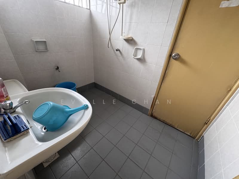 Rumah Teres 2 Tingkat untuk Dijual di Taman Desa Wangsa (Cheras) - Evelle Chan - Bathroom - PropertyGuru.com.my