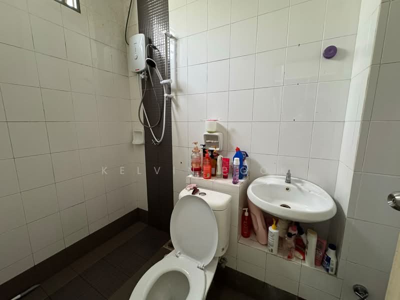 Pangsapuri untuk Dijual di Kasturi Idaman - Kelvin Pook - Bathroom - PropertyGuru.com.my