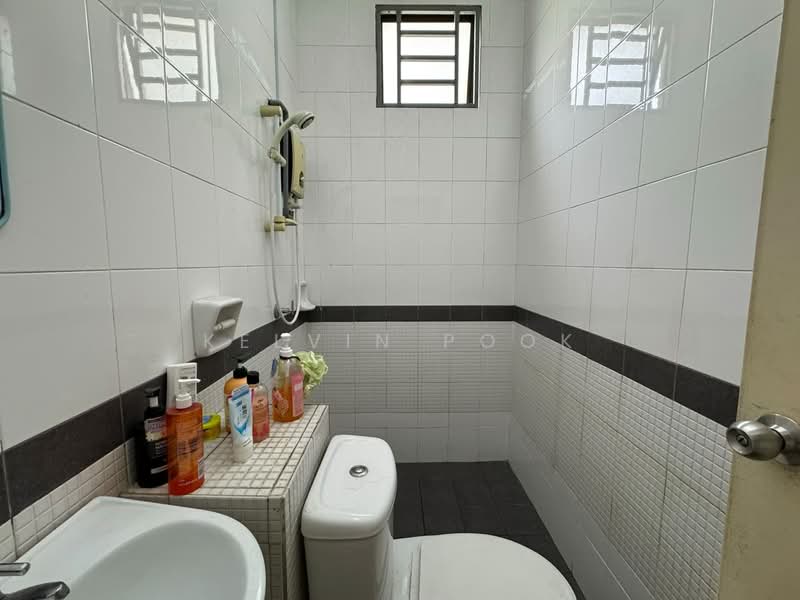Pangsapuri untuk Dijual di Kasturi Idaman - Kelvin Pook - Bathroom - PropertyGuru.com.my