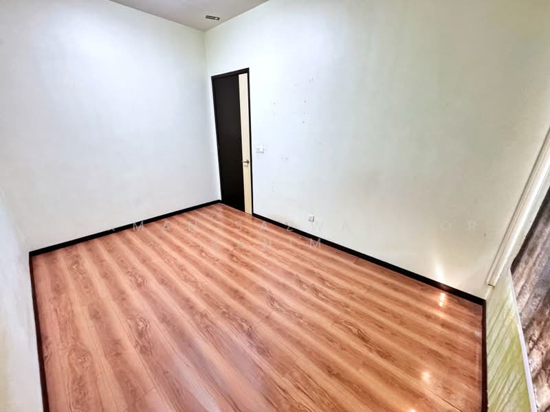 3-storey Terraced House for Sale in Taman Tropika 2 (Kajang) - Herman Sazwan Nor Rahim - Bedroom - PropertyGuru.com.my
