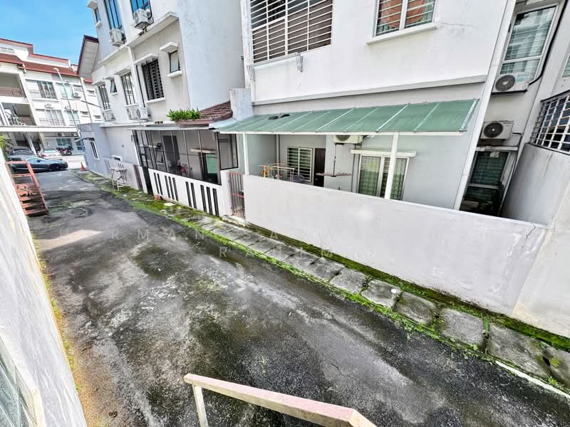 3-storey Terraced House for Sale in Taman Tropika 2 (Kajang) - Herman Sazwan Nor Rahim - Exterior - PropertyGuru.com.my