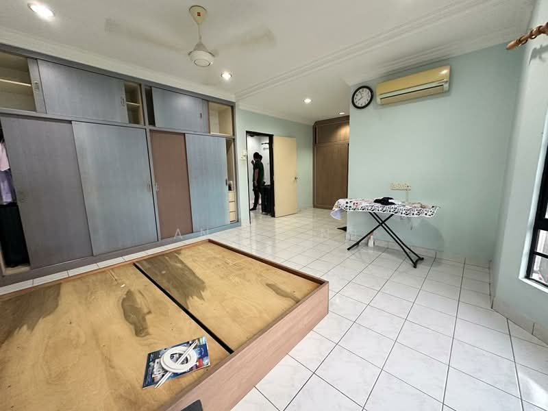 Rumah Berkembar untuk Dijual di Bandar Baru Sungai Long (Kajang) - Angel Ng - Bedroom - PropertyGuru.com.my