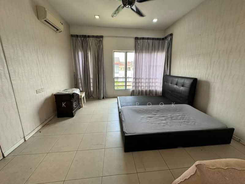 Townhouse for Sale in 16 Sierra (Puchong) - Kelvin Pook - Bedroom - PropertyGuru.com.my
