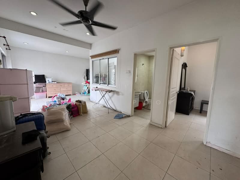 Townhouse for Sale in 16 Sierra (Puchong) - Kelvin Pook - Living Room - PropertyGuru.com.my