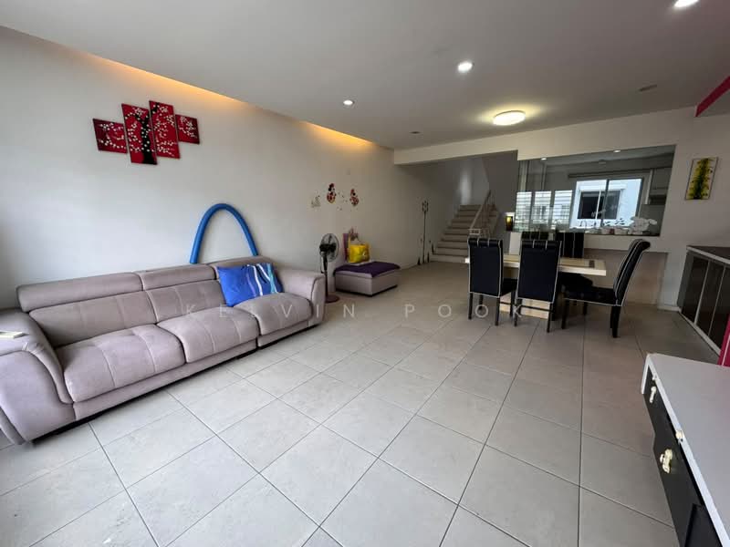 Townhouse for Sale in 16 Sierra (Puchong) - Kelvin Pook - Living Room - PropertyGuru.com.my