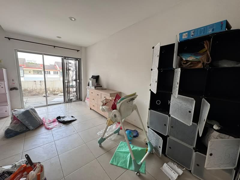 Townhouse for Sale in 16 Sierra (Puchong) - Kelvin Pook - Living Room - PropertyGuru.com.my