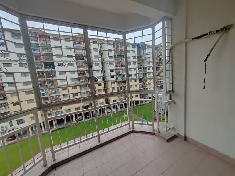 Rumah Flat untuk Dijual di Taman Tun Teja - Yean Ma - Balcony - PropertyGuru.com.my