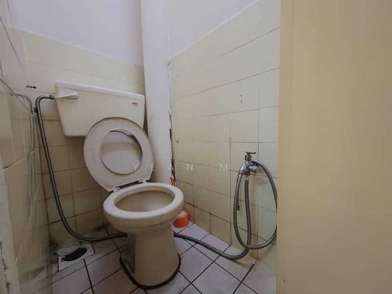 Rumah Flat untuk Dijual di Taman Tun Teja - Yean Ma - Bathroom - PropertyGuru.com.my