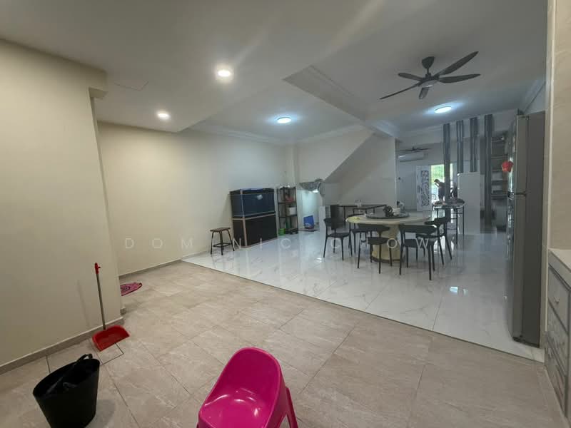 2-storey Terraced House for Rent in Bukit Indah (Iskandar Puteri (Nusajaya)) - Dominic Chow - Living Room - PropertyGuru.com.my