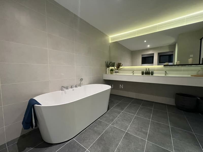Pangsapuri untuk Dijual di Radium Adesa - Tw Lun - Bathroom - PropertyGuru.com.my