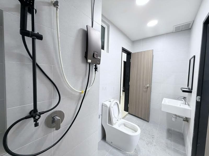 Servis Apartment untuk Disewa di TRELLIS RESIDENCES - Li Min - Bathroom - PropertyGuru.com.my