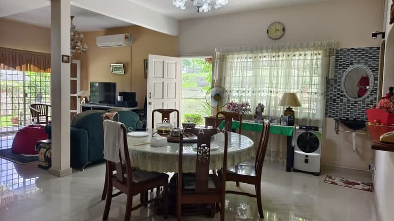 Rumah Berkembar untuk Dijual di Kajang (Selangor) - Selvam . - Living Room - PropertyGuru.com.my
