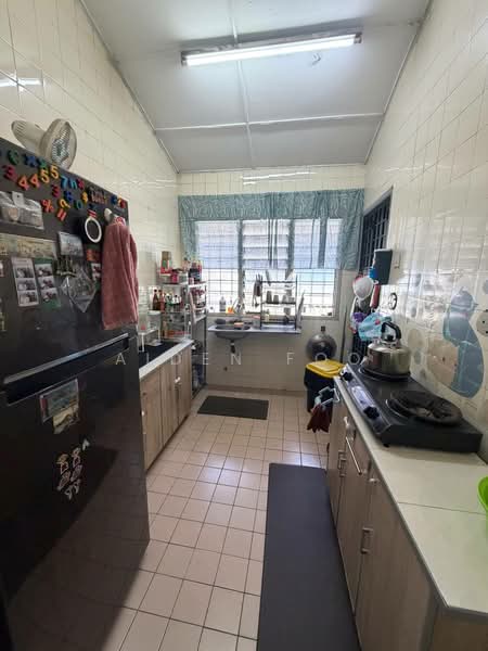 1-storey Terraced House for Sale in Bandar Kinrara Seksyen 1 (Bandar Kinrara) - Aiden Foo - Kitchen - PropertyGuru.com.my