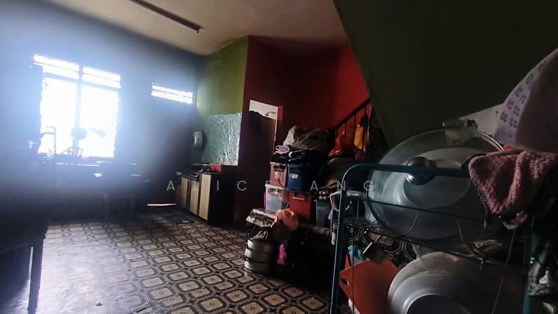 2-storey Terraced House for Sale in Taman Putri Kulai (Kulai) - Alice Ang - Kitchen - PropertyGuru.com.my