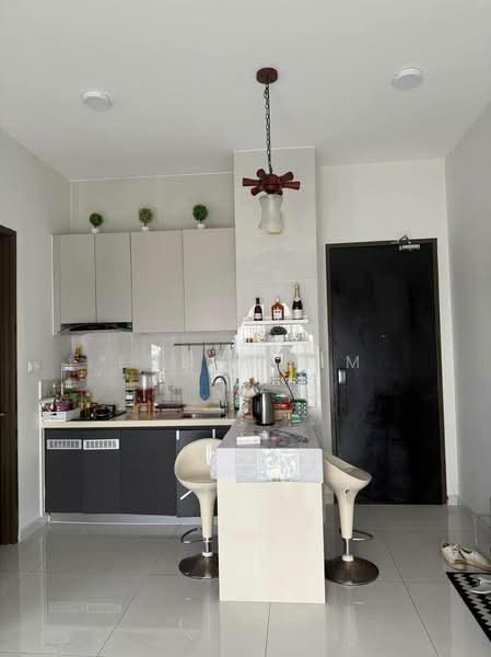 Condominium for Rent at Bay Point @ Country Garden Danga Bay - Ember Lim - Kitchen - PropertyGuru.com.my