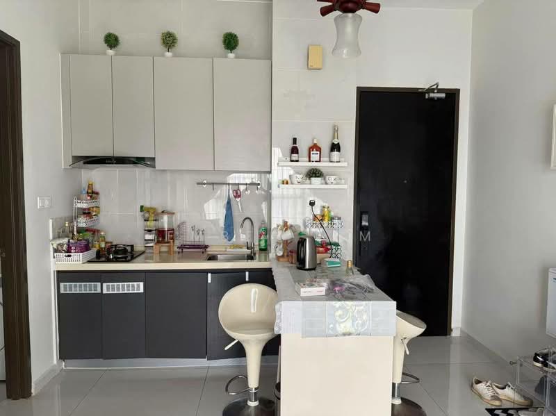Condominium for Rent at Bay Point @ Country Garden Danga Bay - Ember Lim - Kitchen - PropertyGuru.com.my