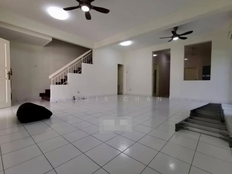Rumah Teres 2 Tingkat untuk Dijual di Bandar Botanic (Klang) - Louis Chan - Living Room - PropertyGuru.com.my