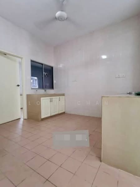 Rumah Teres 2 Tingkat untuk Dijual di Bandar Botanic (Klang) - Louis Chan - Kitchen - PropertyGuru.com.my