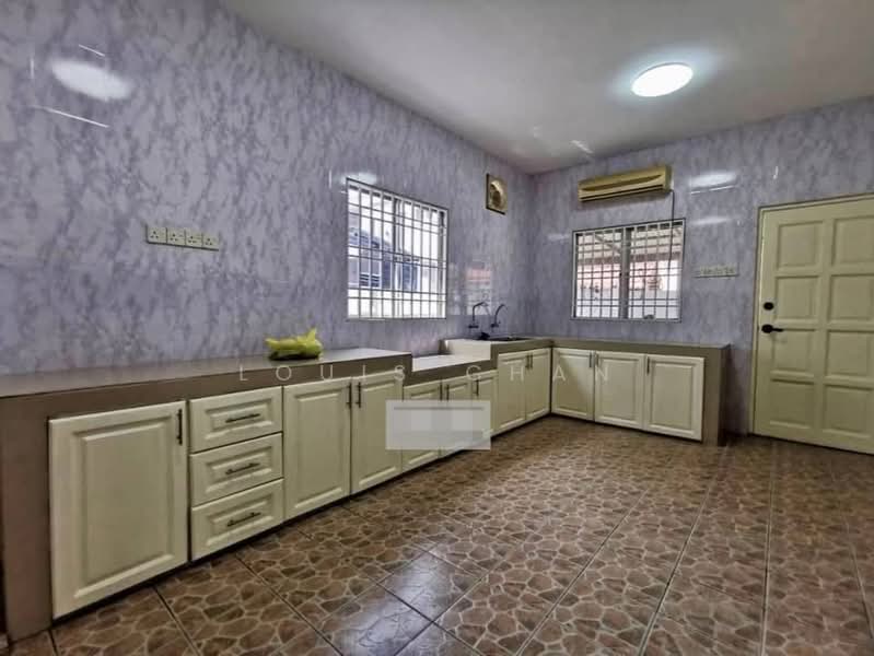 Rumah Teres 2 Tingkat untuk Dijual di Bandar Botanic (Klang) - Louis Chan - Kitchen - PropertyGuru.com.my