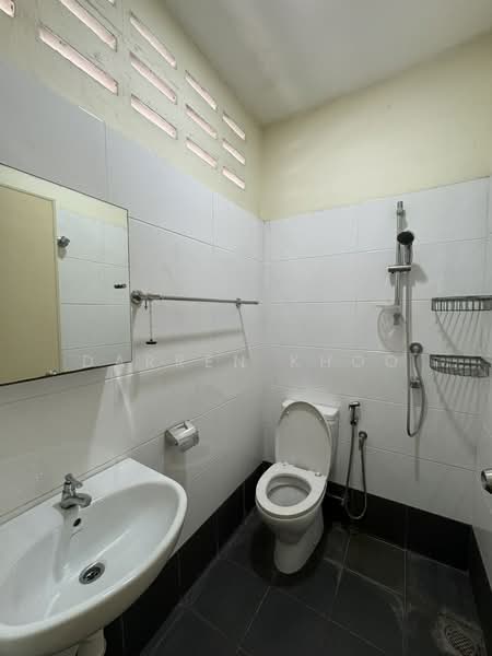 Rumah Teres 1 Tingkat untuk Disewa di Petaling Jaya (Selangor) - Darren Khoo - Bathroom - PropertyGuru.com.my