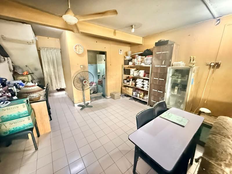 Rumah Teres 2 Tingkat untuk Dijual di Seksyen 18 (Shah Alam) - Hairi Halim - PropertyGuru.com.my
